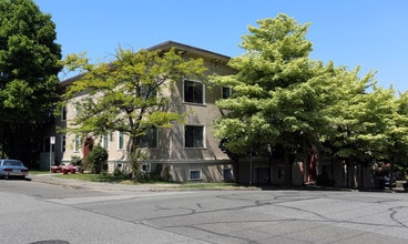 1833-1875 Yew St in Vancouver, BC - Building Photo - Building Photo