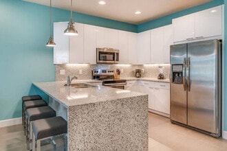 1514 Retreat Cir in Clermont, FL - Foto de edificio - Building Photo