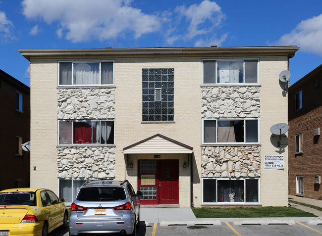 10458 Betty Ct in Des Plaines, IL - Building Photo - Building Photo