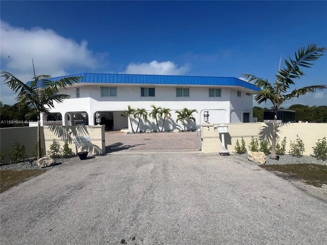 7760 Aviation Blvd in Marathon, FL - Building Photo - Building Photo