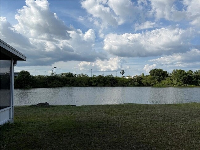 758 Burlwood St in Brandon, FL - Foto de edificio - Building Photo