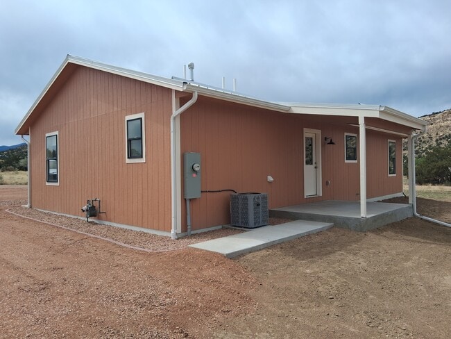 property at 1 Sawyer Ln