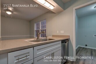 1517 Nantahala Blvd in Mount Pleasant, SC - Building Photo - Building Photo