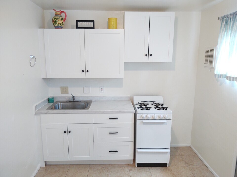 4051 Promontory St, Unit studio in San Diego, CA - Building Photo