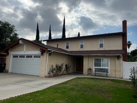 19926 Cantara St in Los Angeles, CA - Building Photo