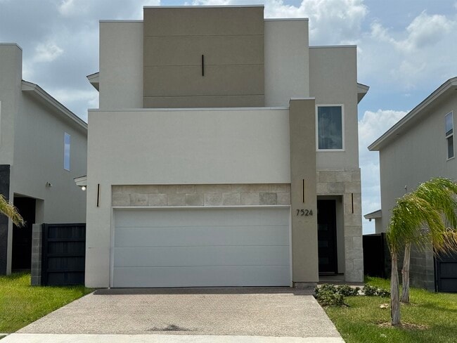 7524 Cresta Bella St