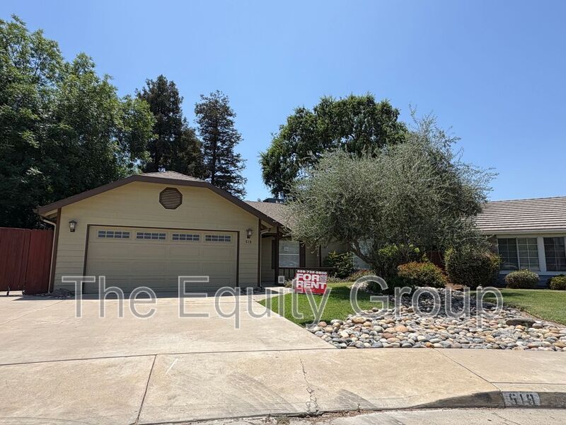 519 N Aspen St in Visalia, CA - Building Photo