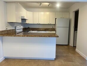 4988 Sable Pine Cir in West Palm Beach, FL - Building Photo - Building Photo