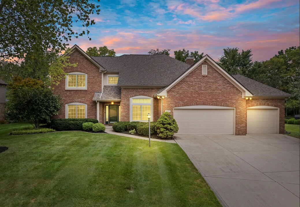 1380 Worchester Dr in Carmel, IN - Building Photo