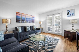 2905 Burch Ave, Unit 3 in Nashville, TN - Foto de edificio - Building Photo