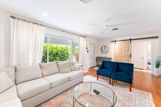 1305 N J Terrace in Lake Worth Beach, FL - Building Photo - Building Photo