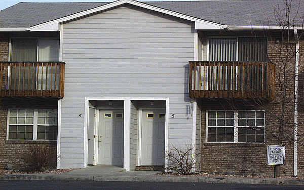 Estes Lane Townhomes in Longmont, CO - Building Photo