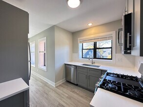 1144 Oak Ave in Evanston, IL - Building Photo - Building Photo