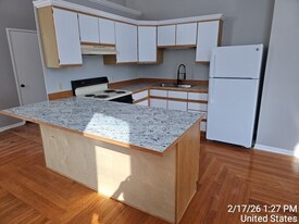 201 N Hamilton St, Unit 1 in Saginaw, MI - Building Photo