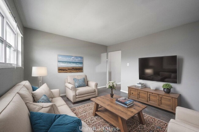 821 Iowa St in Indianapolis, IN - Foto de edificio - Building Photo