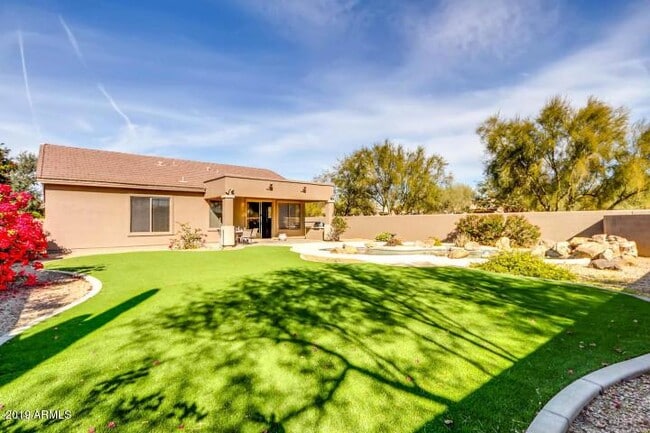 7863 E Nestling Way in Scottsdale, AZ - Building Photo - Building Photo