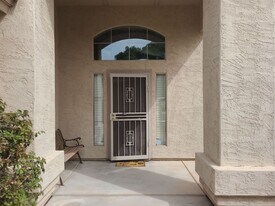 378 W Bolero Dr in Tempe, AZ - Building Photo