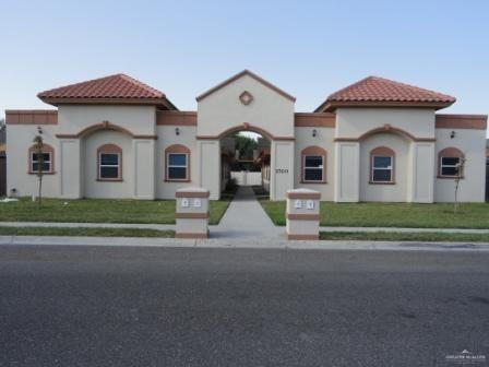 1700 W Douglas Dr in Pharr, TX - Building Photo