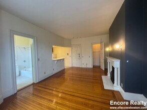 47 Hereford St, Unit 379-7 in Boston, MA - Building Photo - Building Photo