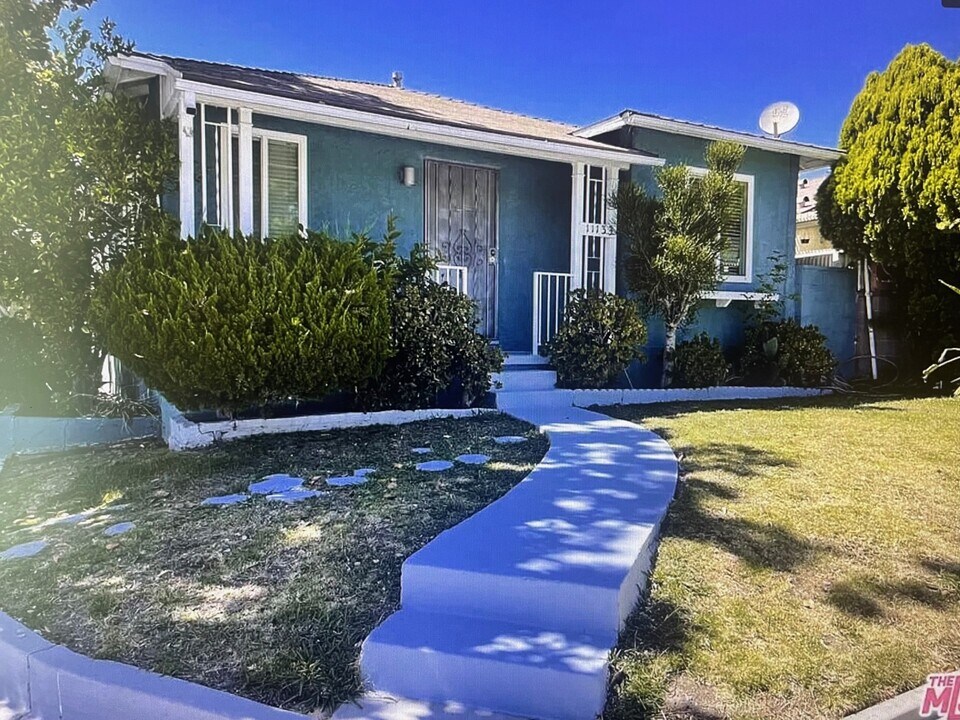 11133 Culver Blvd in Culver City, CA - Building Photo