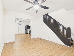 2427 Penn St in Harrisburg, PA - Building Photo - Building Photo