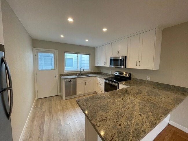 1260 17th Ave in San Francisco, CA - Building Photo - Building Photo