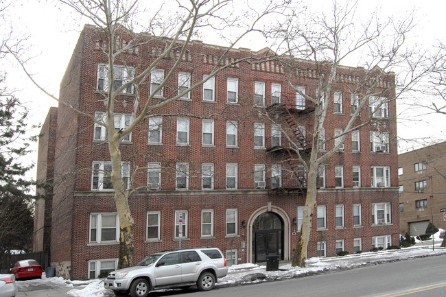 878-882 Kennedy Blvd in Bayonne, NJ - Foto de edificio - Building Photo