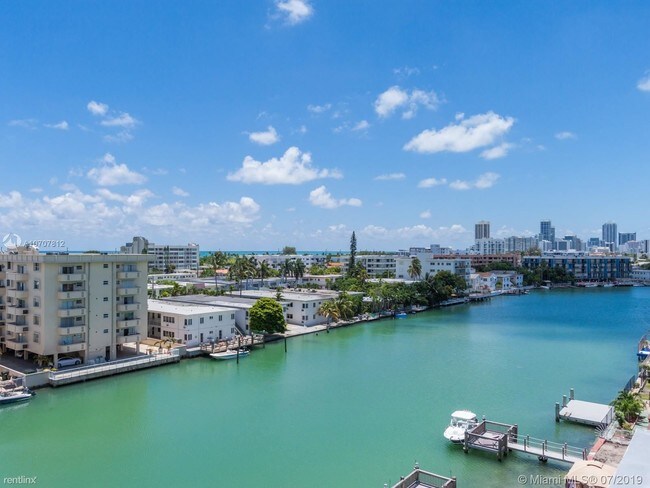 8425 Crespi Blvd-Unit -#3044 in Miami Beach, FL - Building Photo - Building Photo