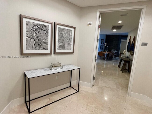 15901 Collins Ave in Sunny Isles Beach, FL - Building Photo - Building Photo