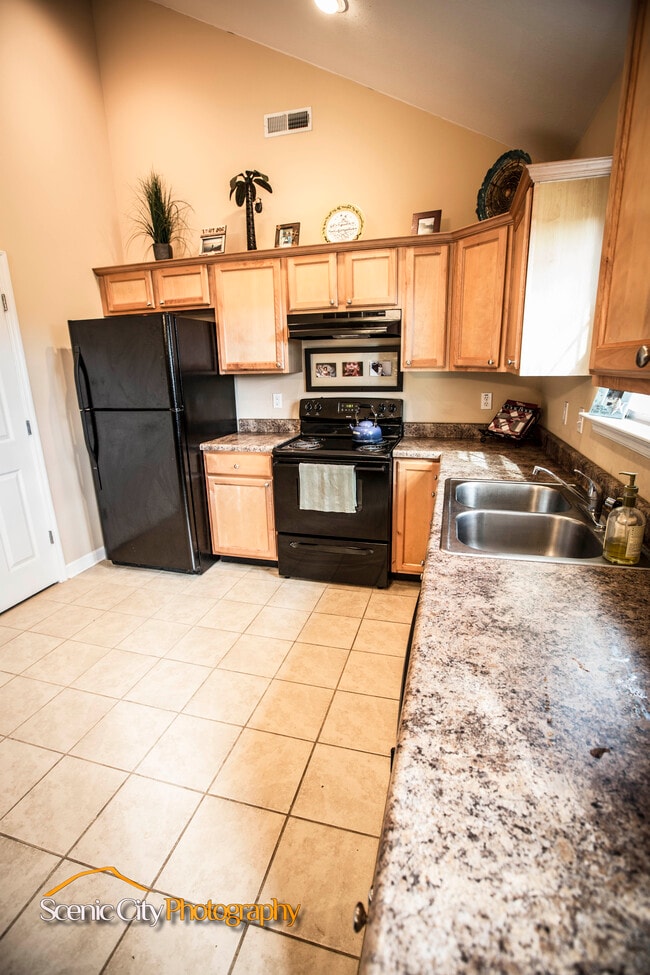 1914 Dupont St in Chattanooga, TN - Building Photo - Building Photo