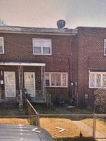 2906 Thompson St in Camden, NJ - Building Photo