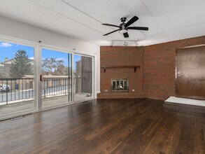 7 Cinnamon Creek Dr in Palos Hills, IL - Building Photo - Building Photo