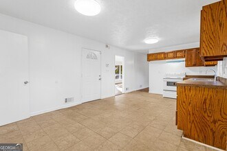 4140 Rainbow Dr in Decatur, GA - Building Photo - Building Photo