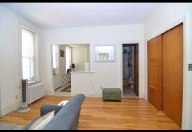 19 Fayette St, Unit 4L in Boston, MA - Foto de edificio - Building Photo