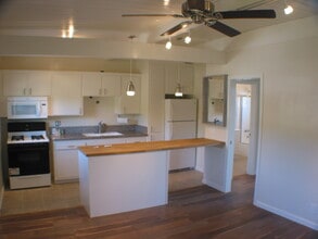 3583 E N St, Unit 1 in San Bernardino, CA - Foto de edificio - Building Photo