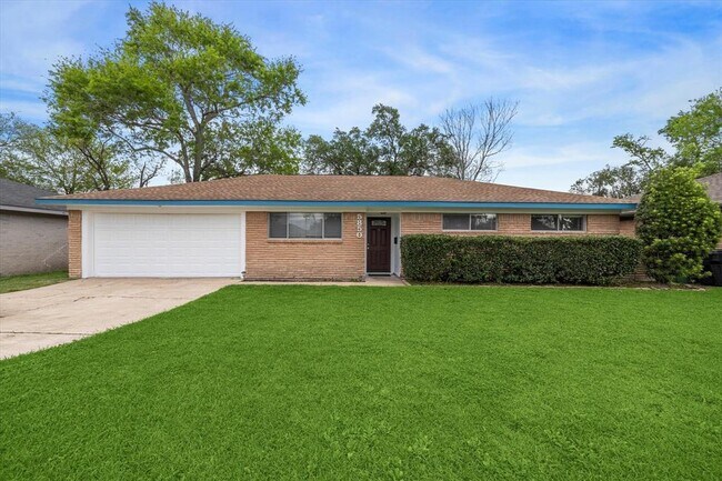 property at 5850 Ettrick Dr