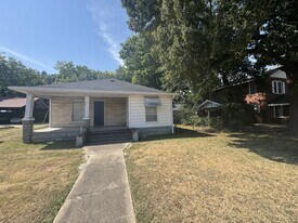 307 N Witte St in Poteau, OK - Building Photo