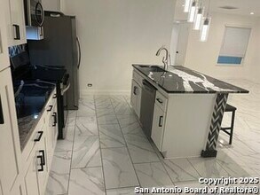 6231 Pancho Villa Dr in San Antonio, TX - Building Photo - Building Photo