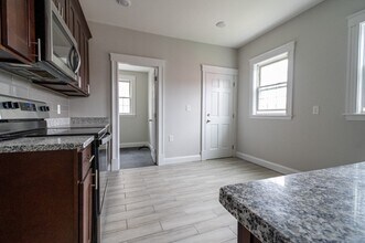 110 Fuller St in Boston, MA - Building Photo - Building Photo