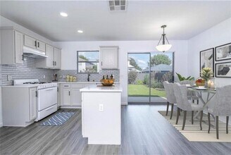 1106 Stanislaws Dr in Austin, TX - Foto de edificio - Building Photo