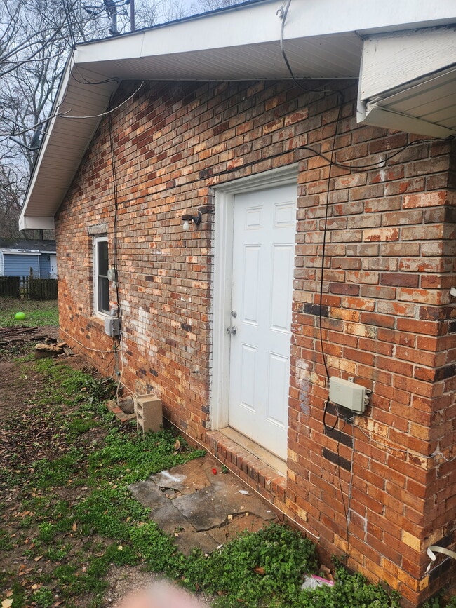 8 Tuxedo Ave in Newnan, GA - Building Photo - Building Photo