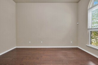 6726 Indian Lodge in San Antonio, TX - Building Photo - Building Photo