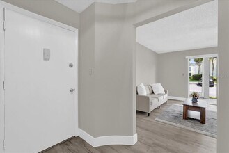 544 Orange Dr in Altamonte Springs, FL - Building Photo - Building Photo