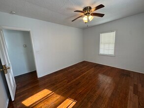 103 Hibiscus Ave, Unit 101 in Savannah, GA - Foto de edificio - Building Photo