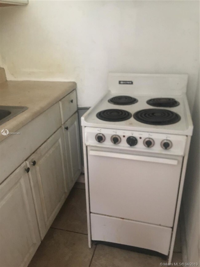 7090 NW 17th Ave-Unit -3 in Miami, FL - Building Photo - Building Photo