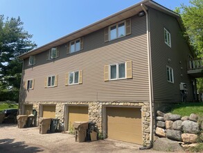 1 Mesa Ct, Unit 2 in Madison, WI - Foto de edificio - Building Photo