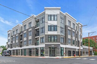 120 Monmouth St in Red Bank, NJ - Building Photo