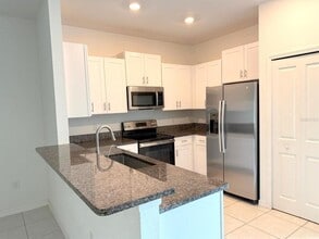 10443 Lavender Aster Trl in San Antonio, FL - Building Photo - Building Photo
