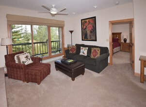 50 Scott Hill Rd, Unit 303 in Avon, CO - Foto de edificio - Building Photo