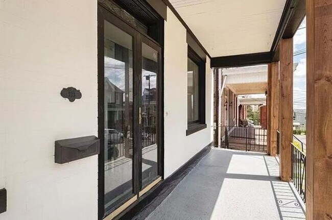 923 Adelaide St in Pittsburgh, PA - Building Photo - Building Photo